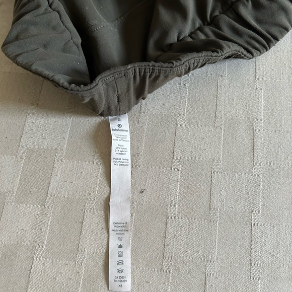 Lululemon On The Fly Crop 23” in Dark Olive - Picture 9 of 13